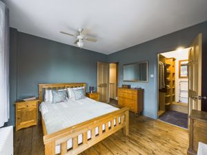 Bedroom- click for photo gallery